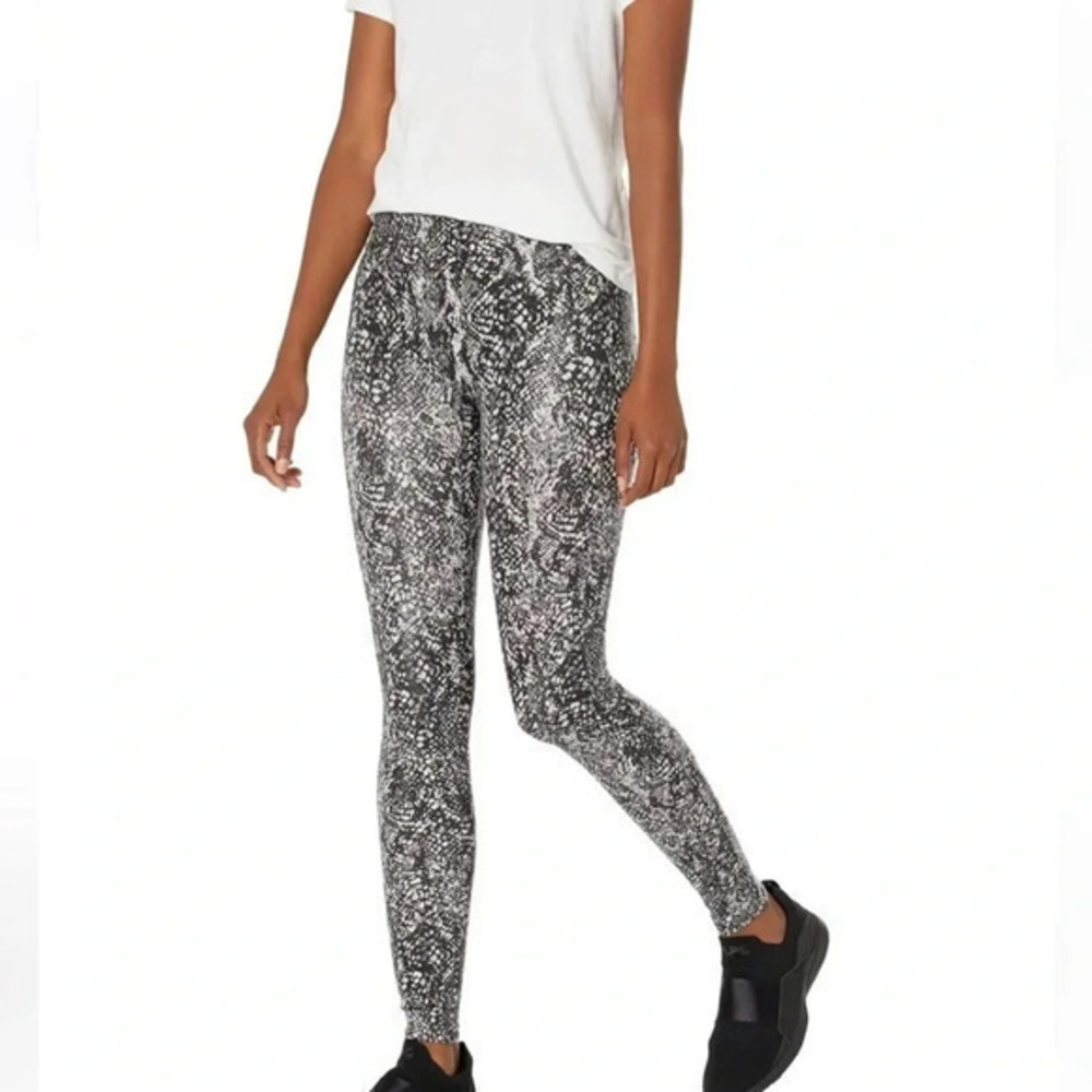 NWT Spanx Faux Leather Snake Shine Leggings size Large